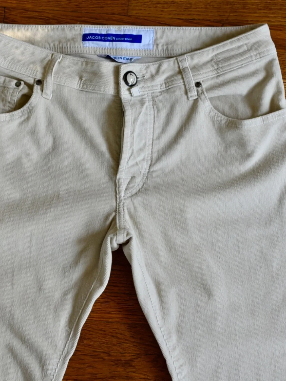 Jacob Cohen - Nick Corduroy Chino Trousers in Almond Milk